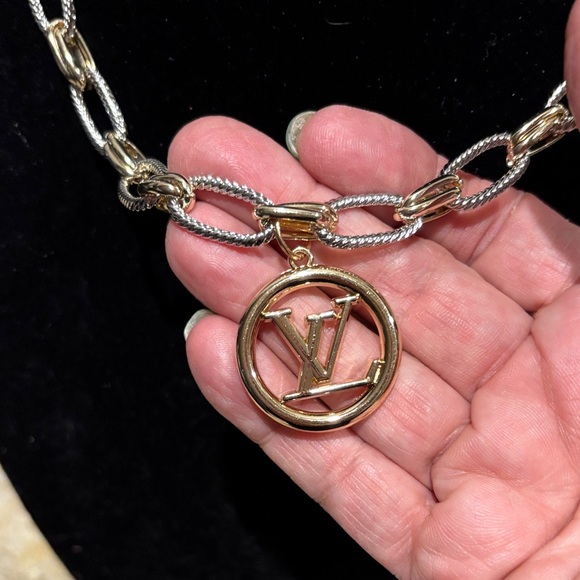 Gold/Silver two tone Designer Logo Pendant Chain Necklace - Picture 2 of 5